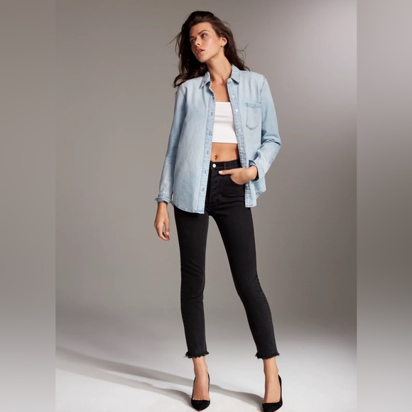 Aritzia Denim Forum Ex-Boyfriend Shirt Size XS // Chambray Button-Up - Picture 7 of 8
